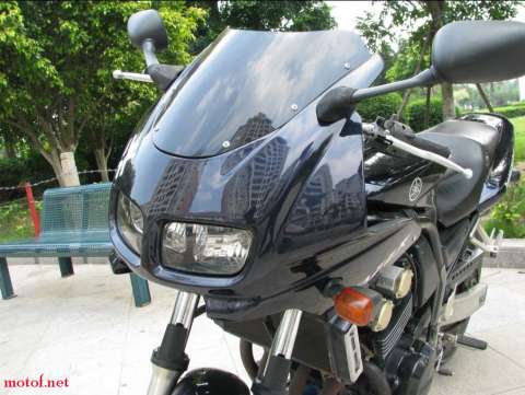 FZ400