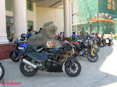 GPZ-400RR