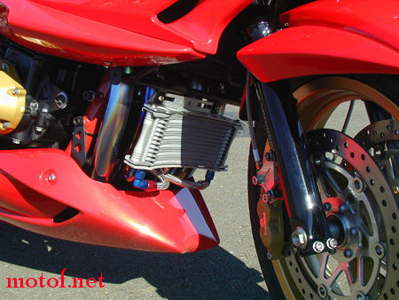 cb1300_oilcooler.jpg