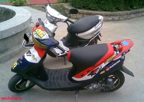 DIO28