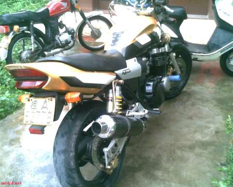 xjr400
