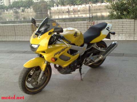 VTR1000