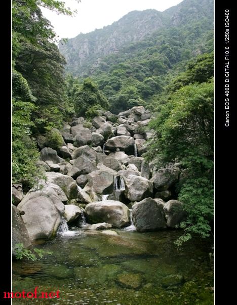 这里最适合攀爬岩石的爱好者，据水电站的人说深圳有一班登山爱好者在这个山上爬了14个小时，转了一大圈。