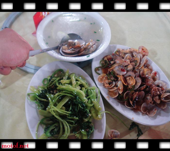 我们在闸波的晚饭.jpg