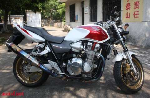 HONDA 05 CB1300