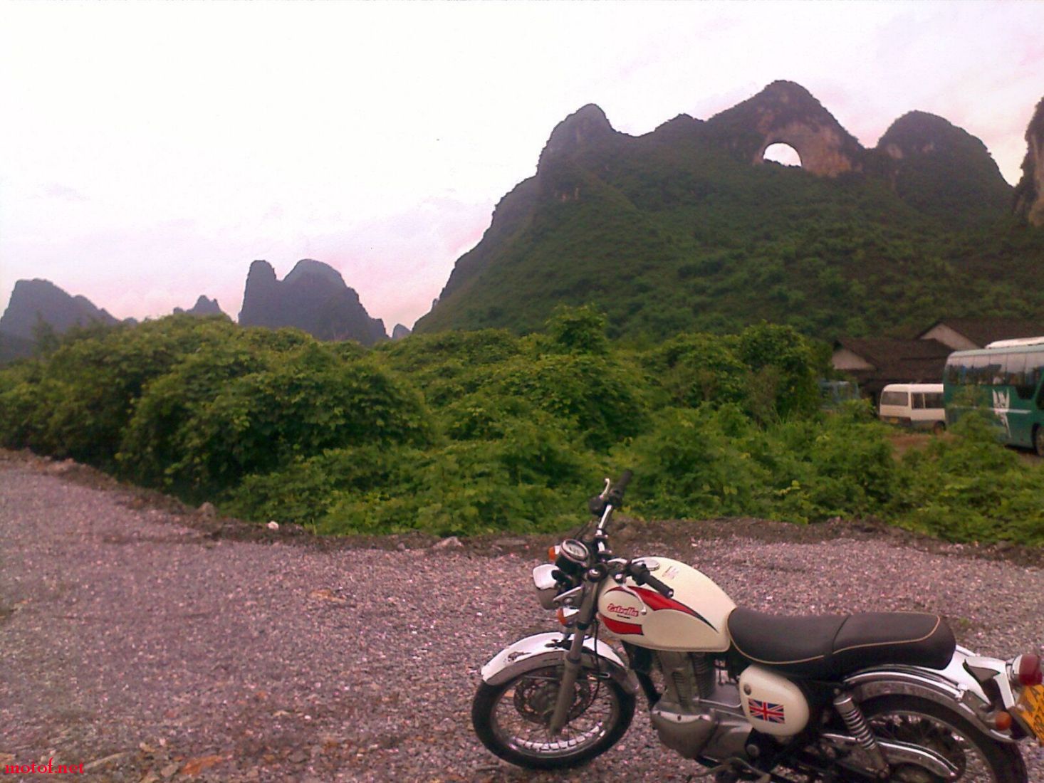 月亮山