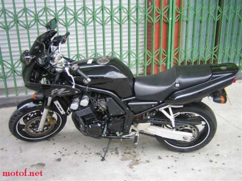 FZ400