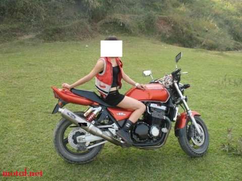 CB1300