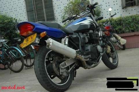 XJR400