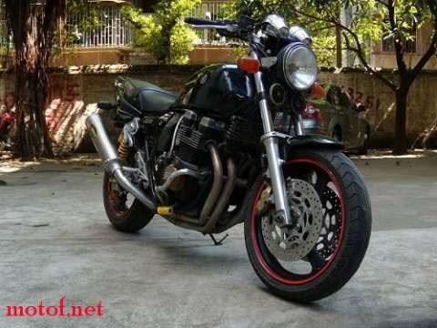 xj400