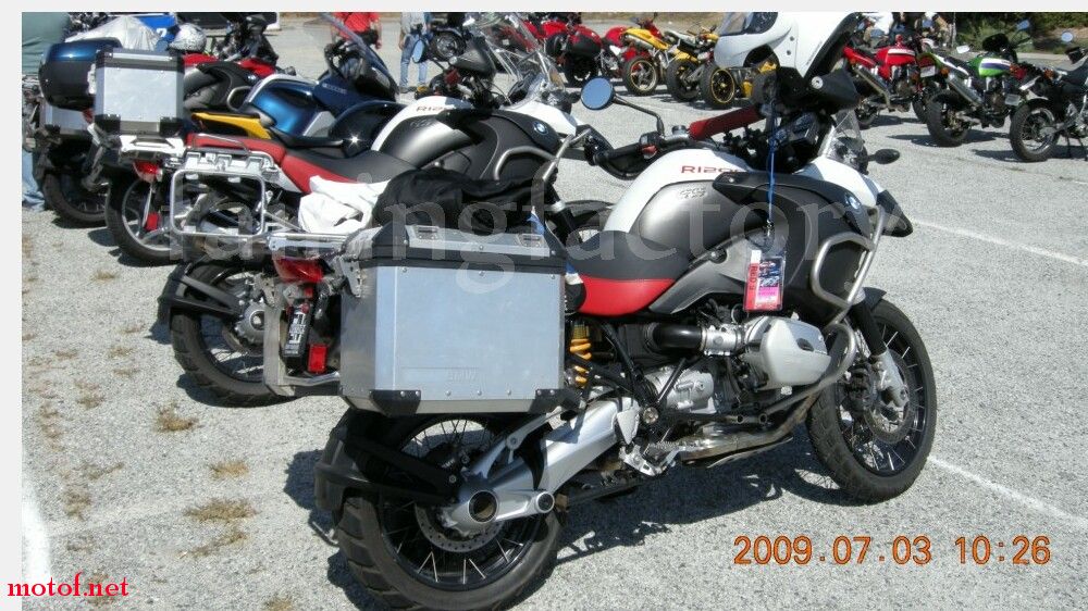 1200GSA到達賽場停車場