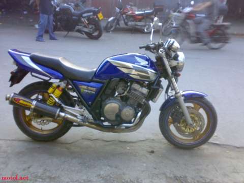 CB400