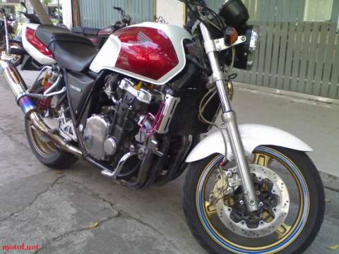 CB1000