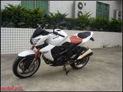 Z1000
