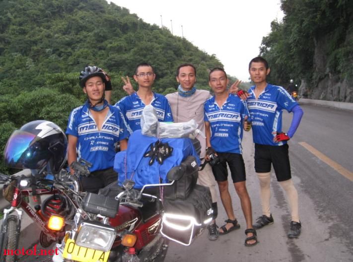 路上遇到的韶关自行车队，他们的目标是拉萨