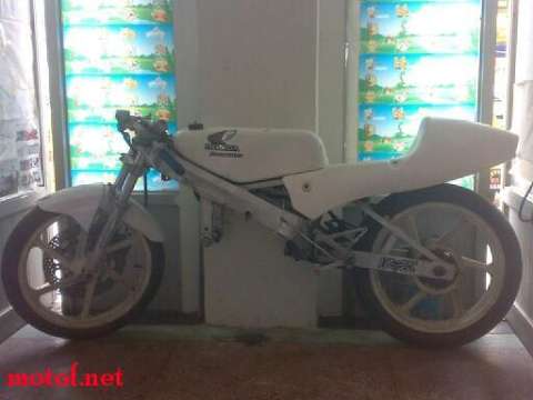 RS125车架