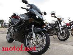 本田05VFR800
