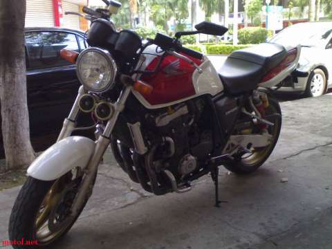 CB1000