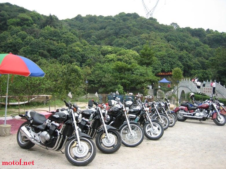 竹料车友例游帽锋山
