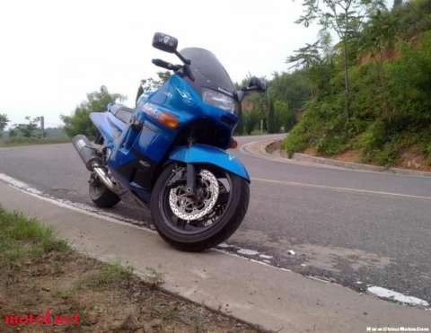 ZZR 1100