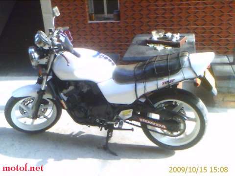 摩托车