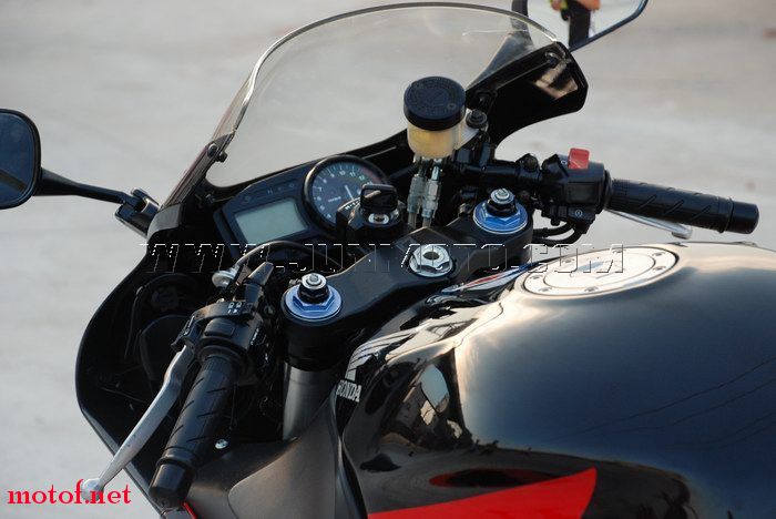 20090822_775c9556a323442cce33dwR0FuFuto6I[1].jpg