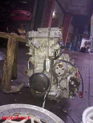 CB1000