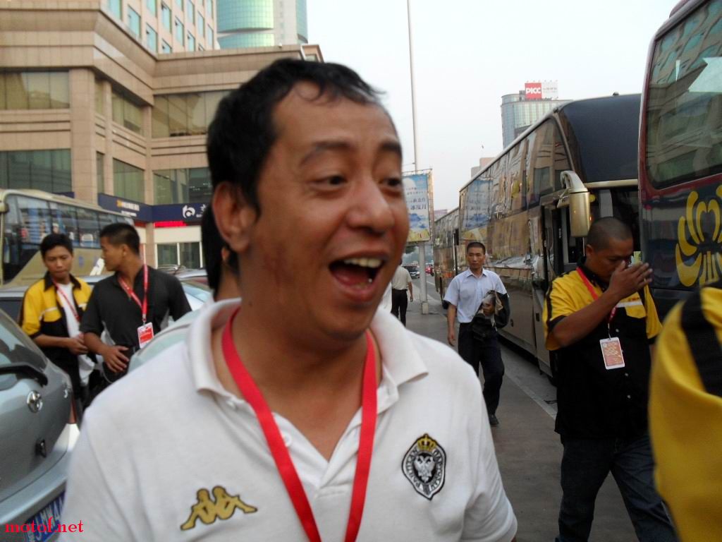 同志们！！人是铁，饭是钢，该吃的还是要吃啊！！