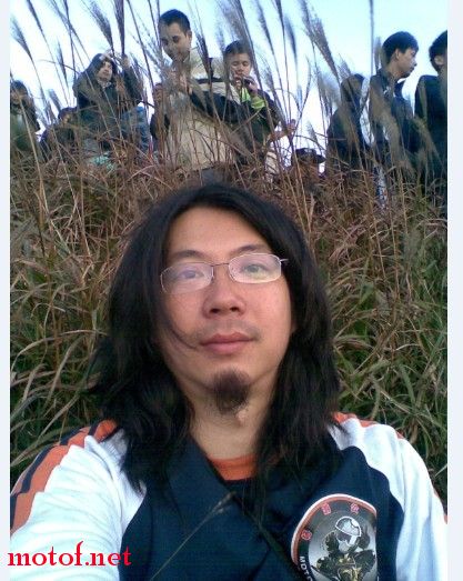 熬了一个晚上 人都不一样了