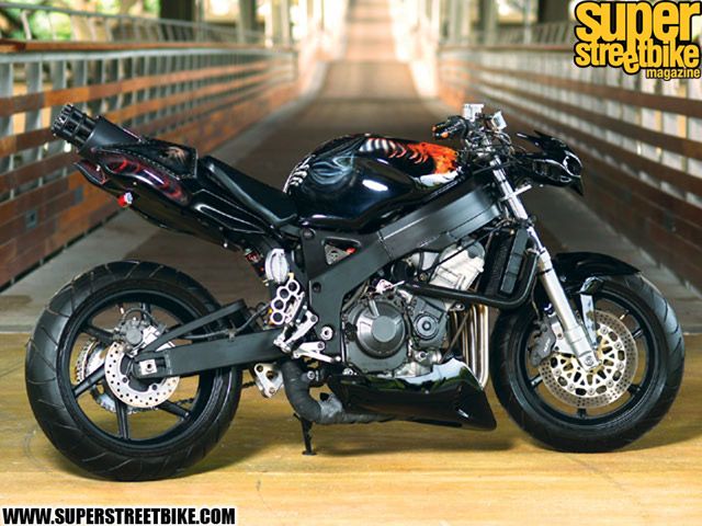 0611_sbkp_04_z 1993_honda_cbr900rr right_view.jpg
