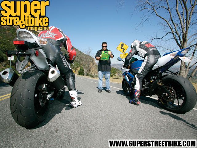 0805_sbkp_01_z 2007_suzuki_gsx_r1000 rear_view.jpg