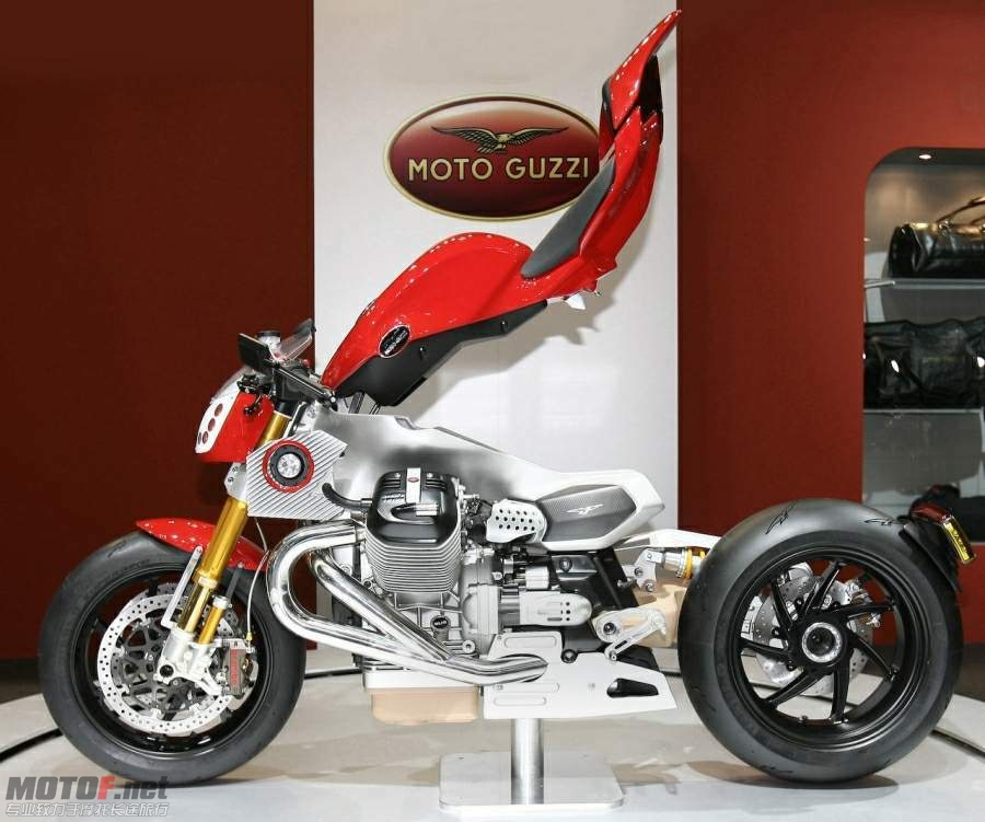 Moto Guzzi V12 LeMans Concept  2.jpg