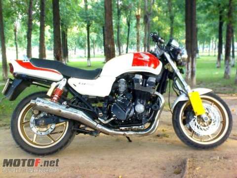 HONDA CB750