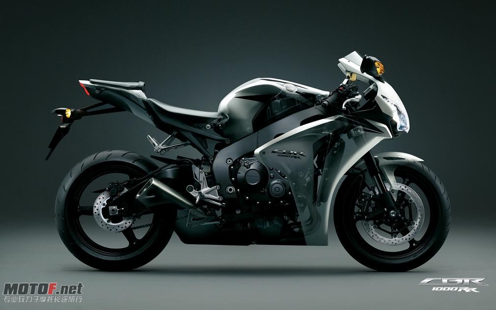 cbr1000rr-1440-3.JPG