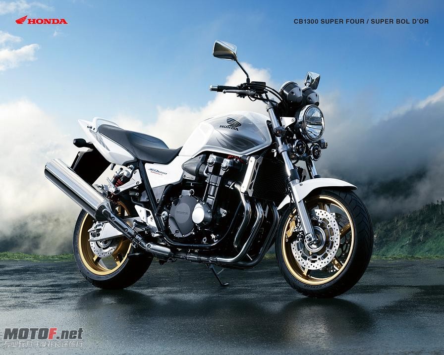 CB1300-1280.JPG