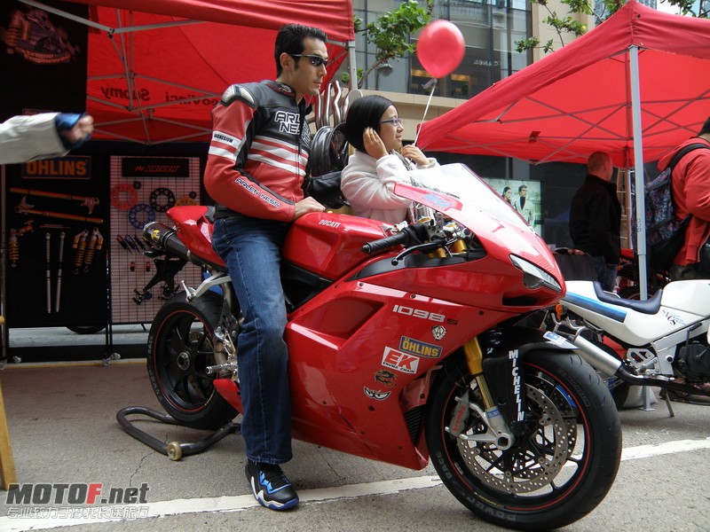 PB150086_调整大小.JPG