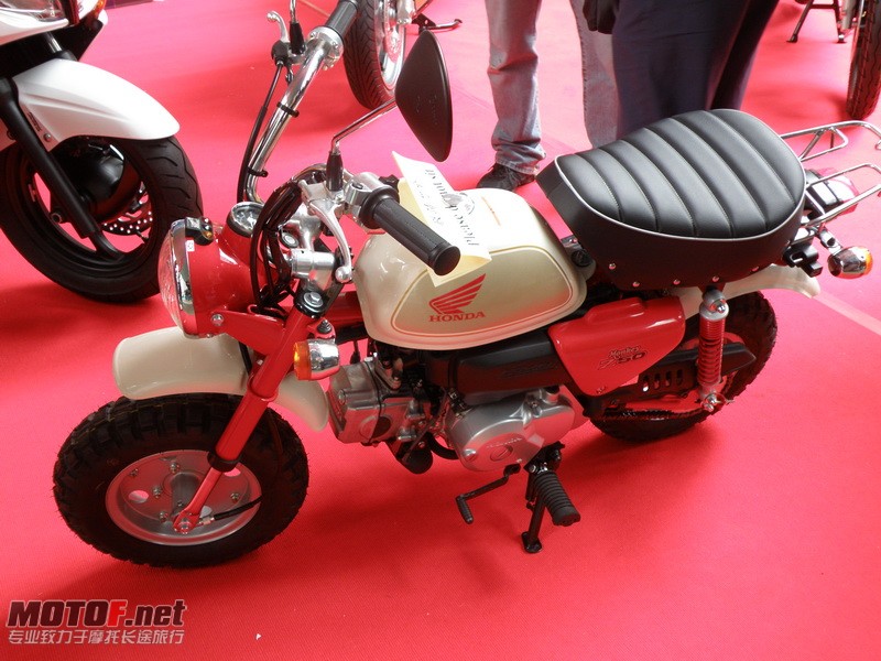 PB150034_调整大小.JPG