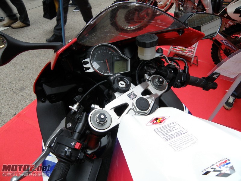PB150030_调整大小.JPG