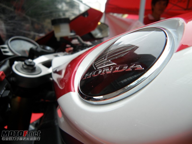 PB150032_调整大小.JPG