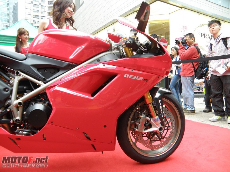 PB150076_调整大小.JPG