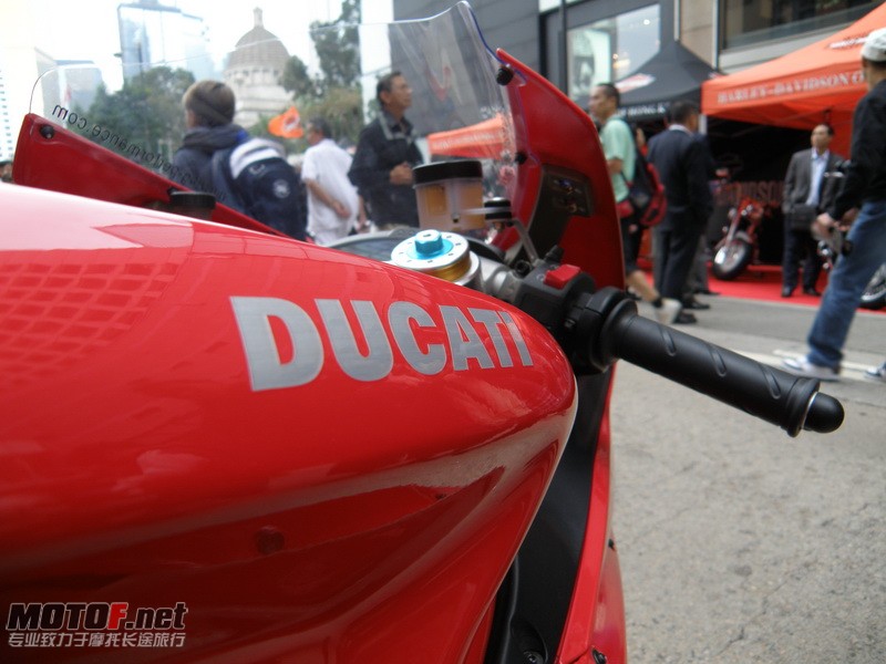 PB150106_调整大小.JPG
