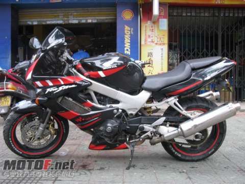 VTR1000F