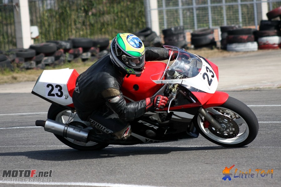 nEO_IMG_IMG_4390_exposure.jpg