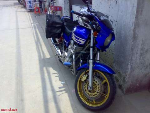 CB750