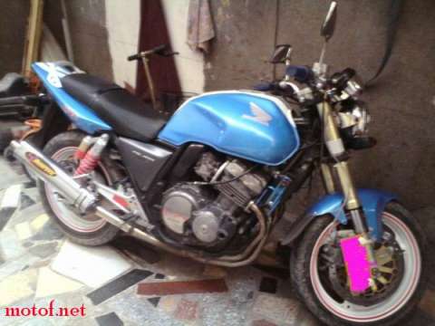 CB400