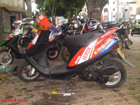 DIO28