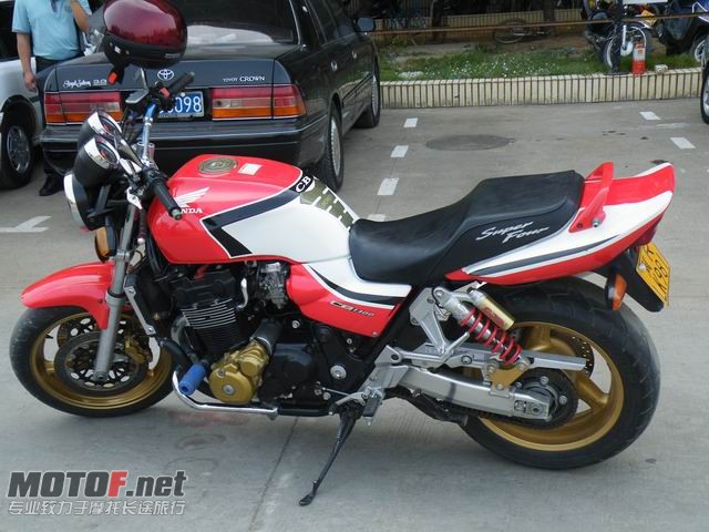 CB1300-1.jpg