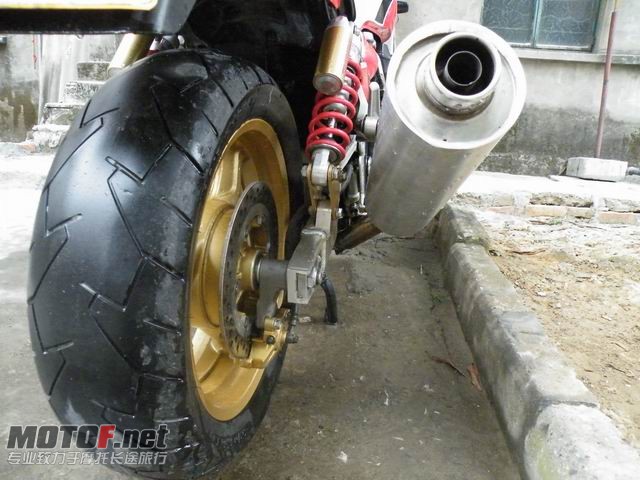 CB1300-19.jpg
