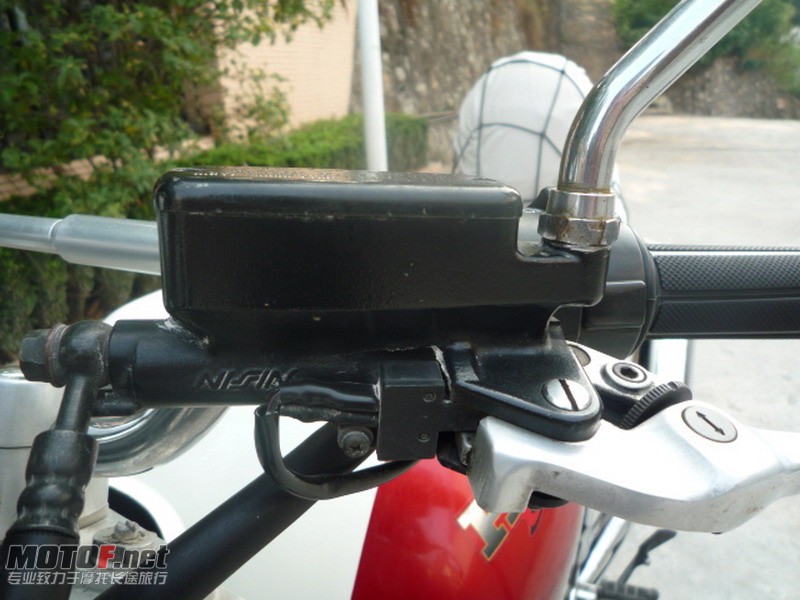 P1000755_缩小大小.JPG