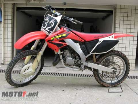 03CR125